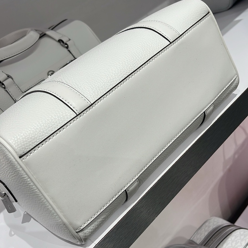 MICHAEL KORS JST TRAVEL MEDIUM DUFFLE SATCHEL SHOULDER CROSSBODY BAG MK  OPTIC W - Picture 12 of 16